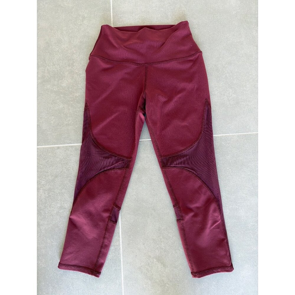alo Yoga High Waist Capri Leggings with Sleek Desion Wine Womens Size XS - Picture 2 of 8
